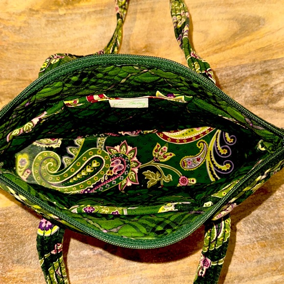 Vera Bradley Chelsea Green Paisley shoulder bag/tote - Picture 4 of 12